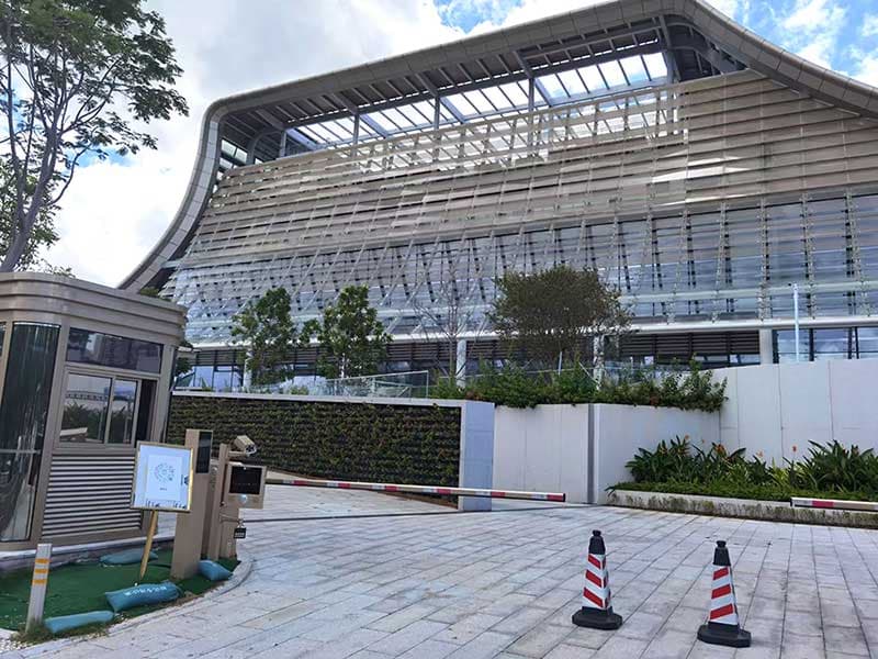 AI停车云坐席立柱落地深圳前海国际会议中心：从“拥堵抱怨”到“秒级响应”，打造世界级智慧停车标杆